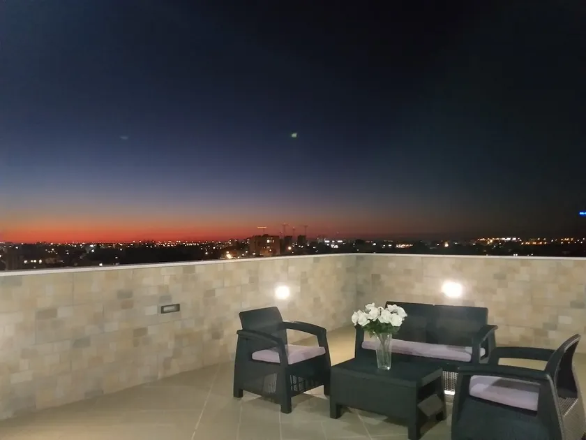 Penthouse In The City - Image 1