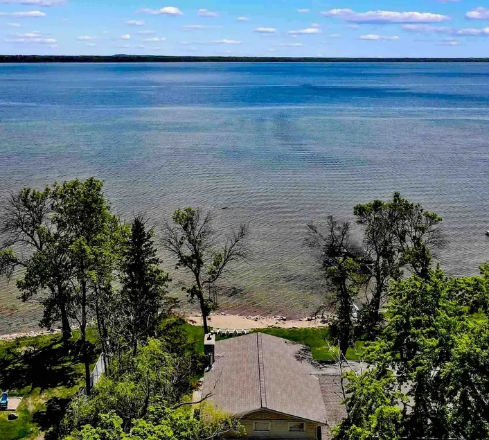 Lakefront Brainerd/Nisswa game room, hot tub - Image 1
