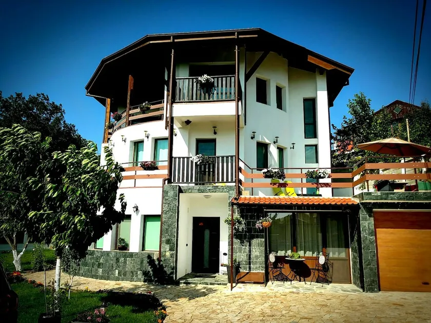 Apartment in Golden Sands Park with sea view - Image 1