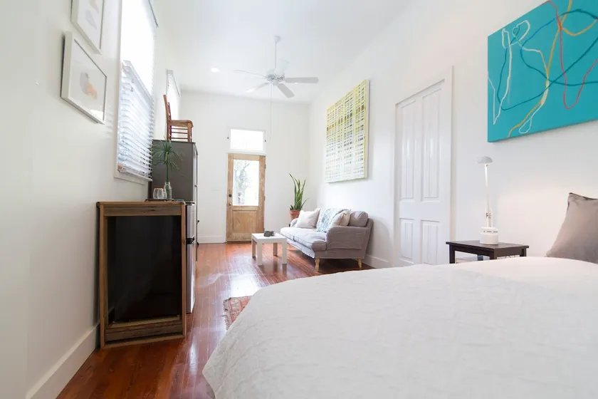 Heart of Magazine Street Cozy & Chic NOLA Getaway - Image 1