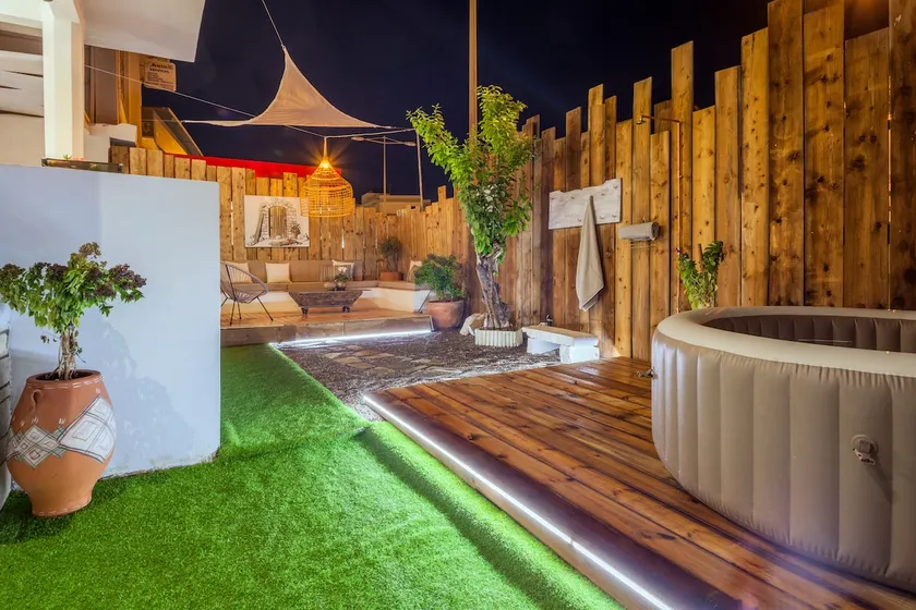 Fani's Holiday Home with Hot Tub - Image 1