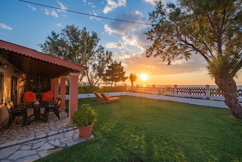Villa Yiannitsis - Sunset by the Sea, Acharavi Beach - Image 1