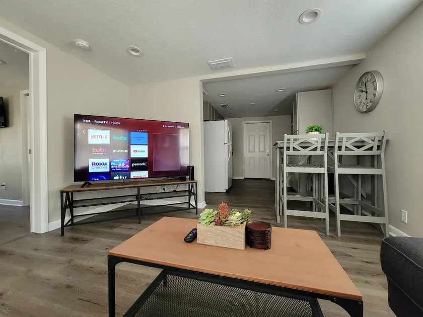 *+Centrally located cozy home+* - Image 1