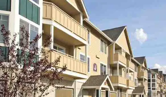 Huge 2 bed Cambridge Park Villa Apartment - Image 1