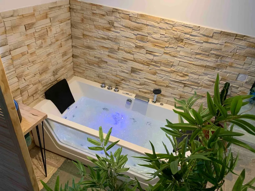 • Jaguar House • Balneotherapy SPA - Image 1
