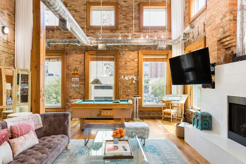 Stunning Old Town Penthouse with Private Rooftop - Image 1