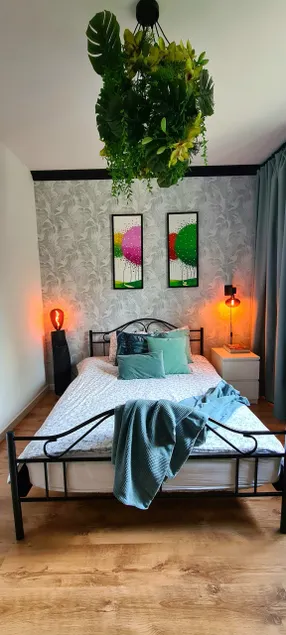 Quiet apartment with garden - Image 1