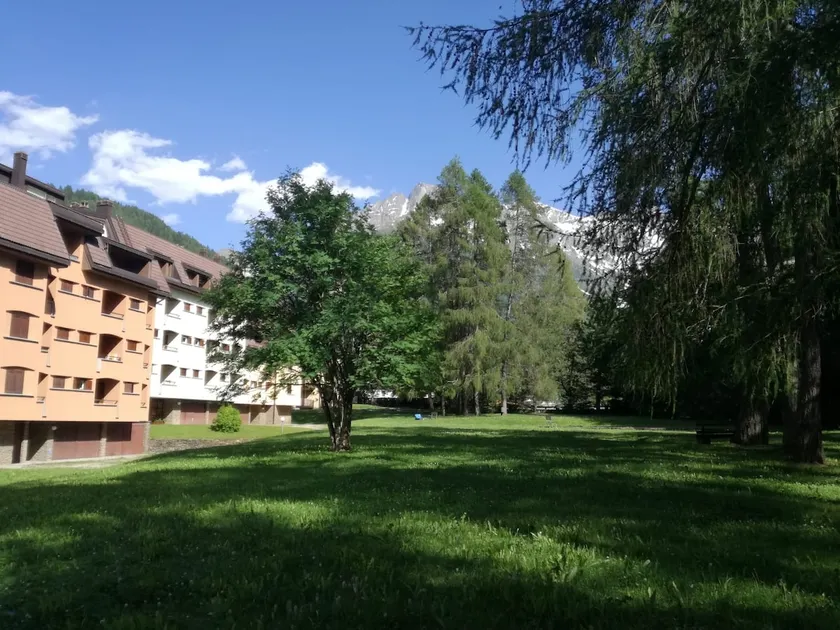 6 beds, 2 bathrooms, adjacent to the slopes: for families - Image 1