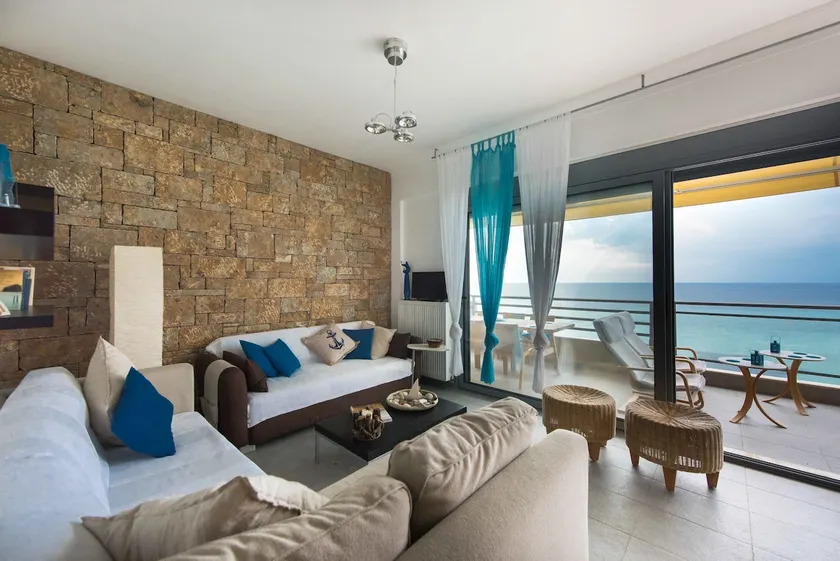 Potidea Sea View by Luxlikehome - Image 1
