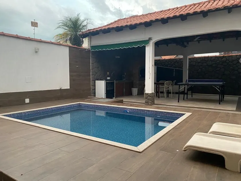 HOUSE WITH SWIMMING POOL AND GOURMET AREA IN THE PENEDO REGION - Image 1