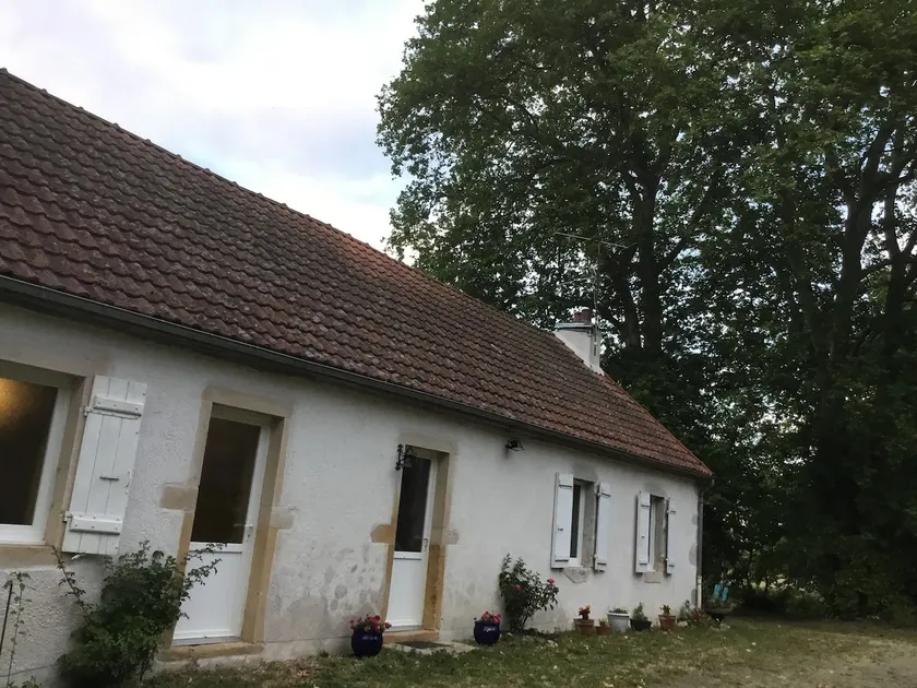 In the countryside, between Morvan and Charolais. - Image 1