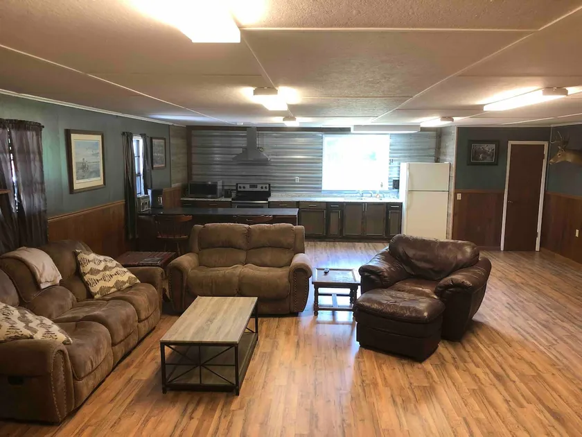 Lagrue bayou Duck Camp - Image 1