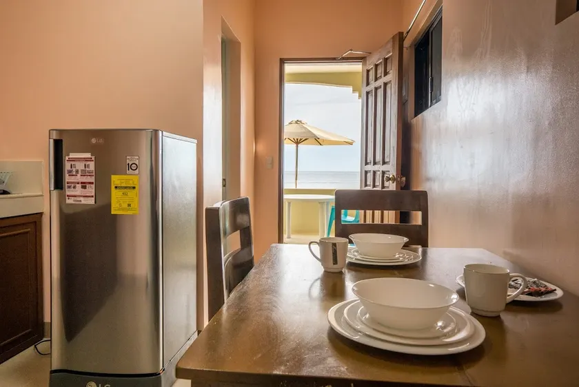 Kellocks' Seaview Apartelle - Image 1