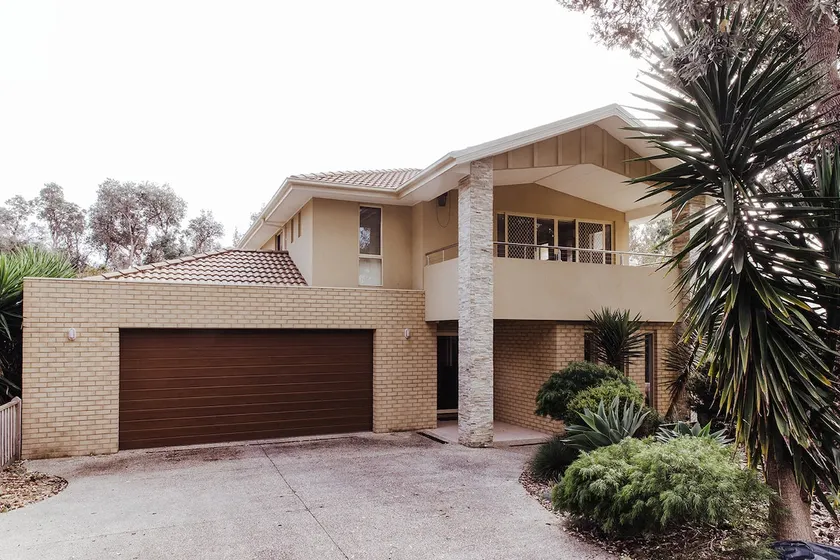 Silverleaves BeachHouse - Sleeps 12- Pet friendly - Image 1
