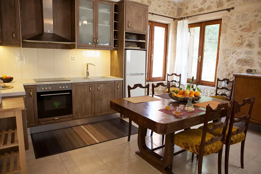 Cretan cottage of 1900 with beautiful olive yard - Image 1