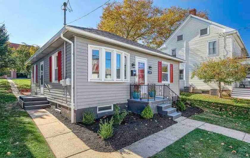E Maple-The Pleasant Home / Comfort & Ease - Image 1