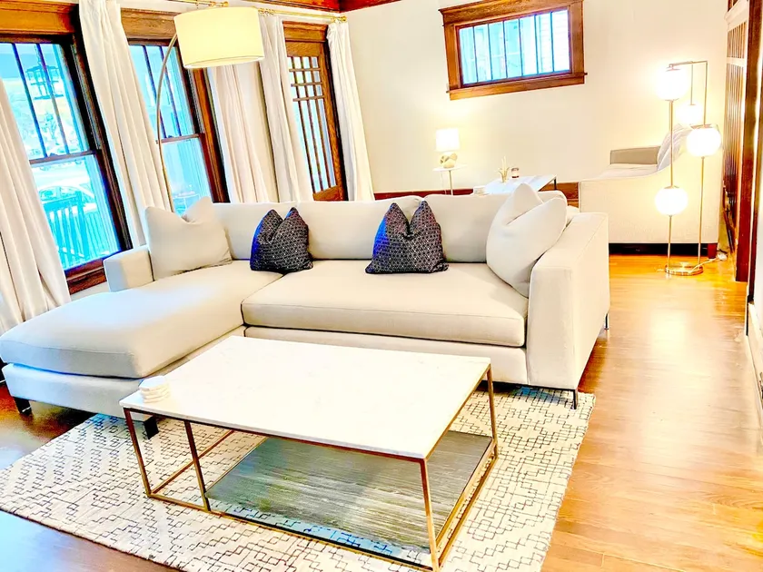 Modern Family Home - Image 1