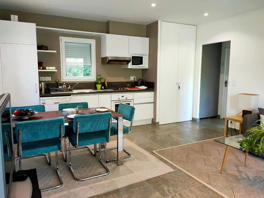 Nîmes: apartment with pool not far from the city - Image 1