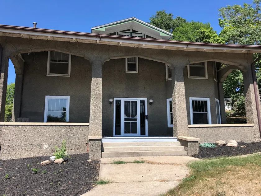 Small Town Mansion - Image 1