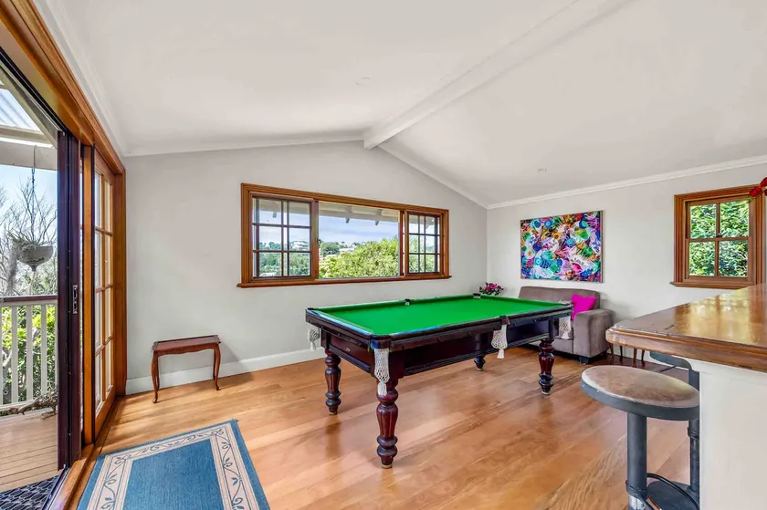 Tullawong House | 3PM Check out | Dog Friendly - Image 1