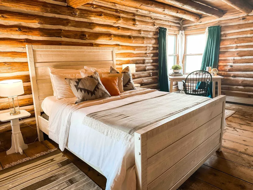 Log Cabin at Cliff Lake: Family Friendly Getaway - Image 1