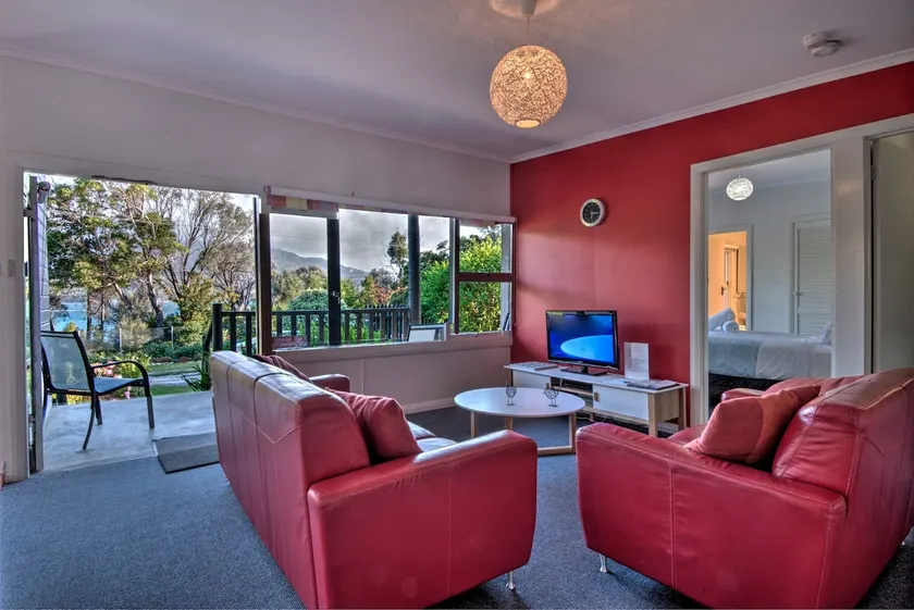 Cove Beach Apartment 1 - Image 1