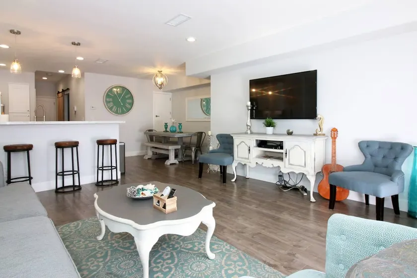 Ginima's Beach House Blocks From Beach and Bay! - Image 1