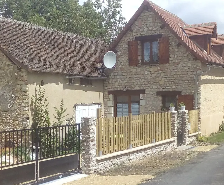Furnished Tourist Accommodation, Charming House - Image 1