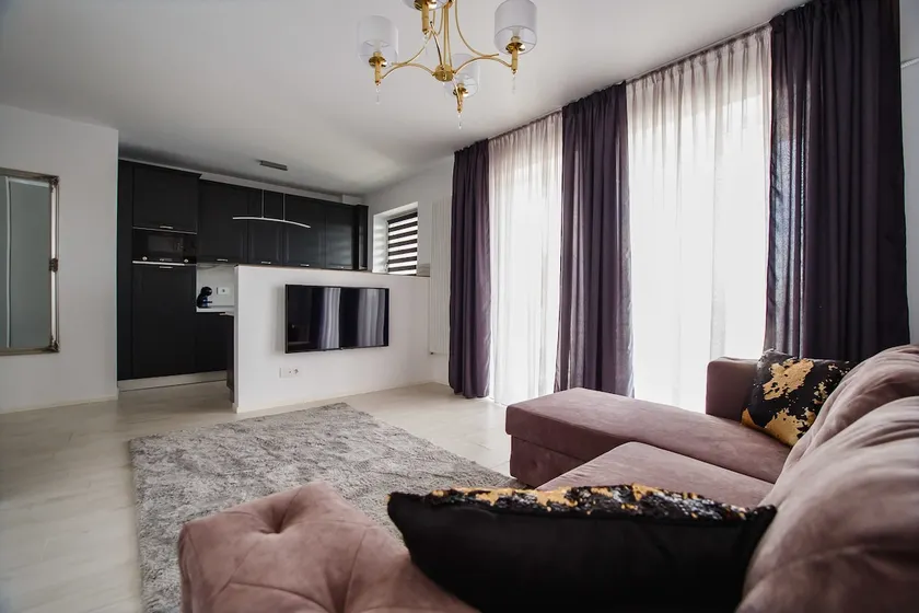 No. 11 - The Penthouse in City Center - Image 1
