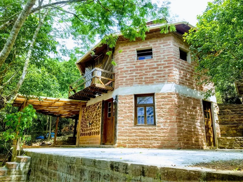 Stone House in the Karaguatá Ecovillage Community - Image 1