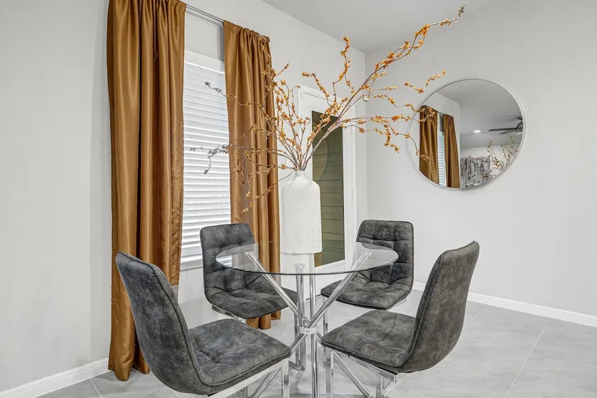 Katy Vibes With Hot Tub, Elegant and Peaceful 3BR - Image 1