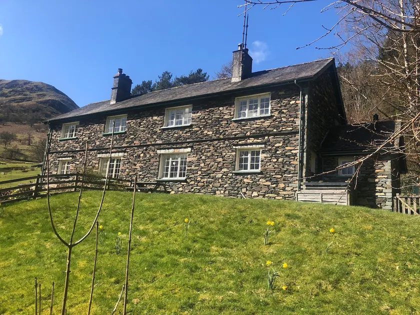 Cottage in the Lakes - Image 1