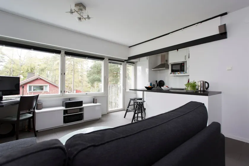 Modern 2BR apartment W 2 balconies, Metro, Helsinki 15min - Image 1