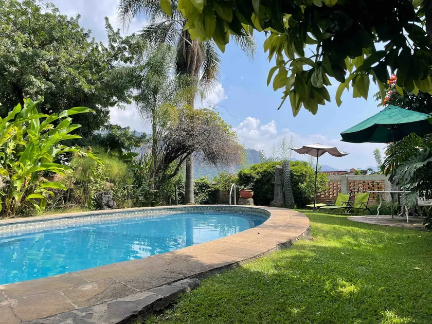 La Casa Blanca - Villa with a pool in the center - Image 1