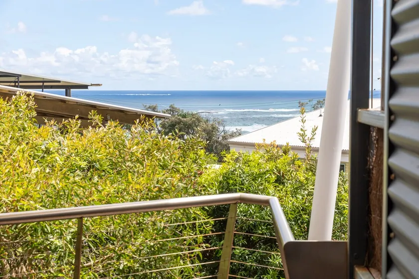 ”Saltwater 5” Sleeps 8 + Great Location - Image 1