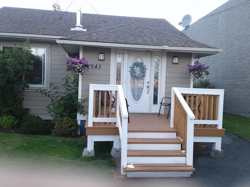 Cosy home close to beach in Parksville - Image 1