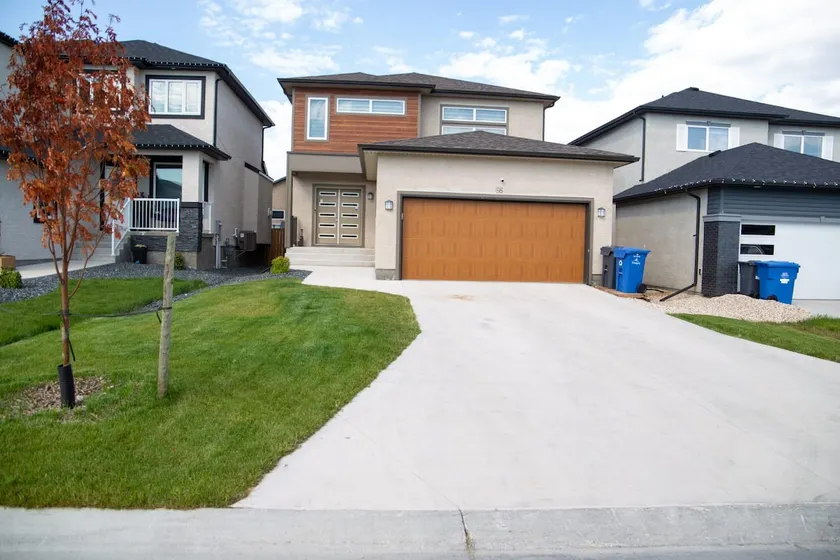 MyChoice - 2 bedroom place with separate entrance - Image 1