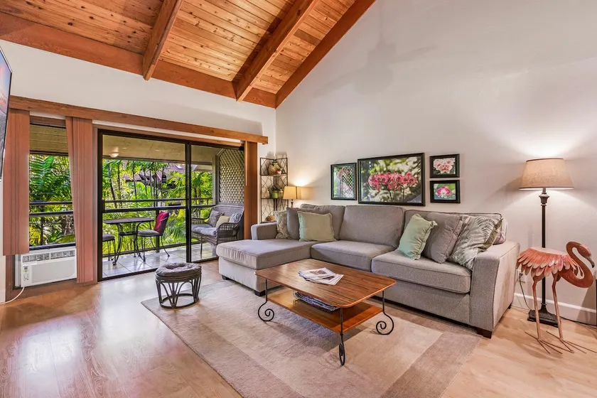 Tropical Gardens; Pool & Hot Tub; Walk to Beach! - Image 1