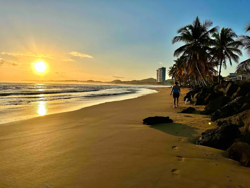 Laidback Condo -4 min stroll to the Beach - Image 1