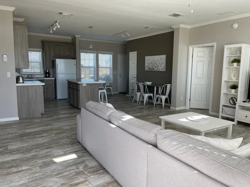 Newly Vacation Home with Lake view - Image 1