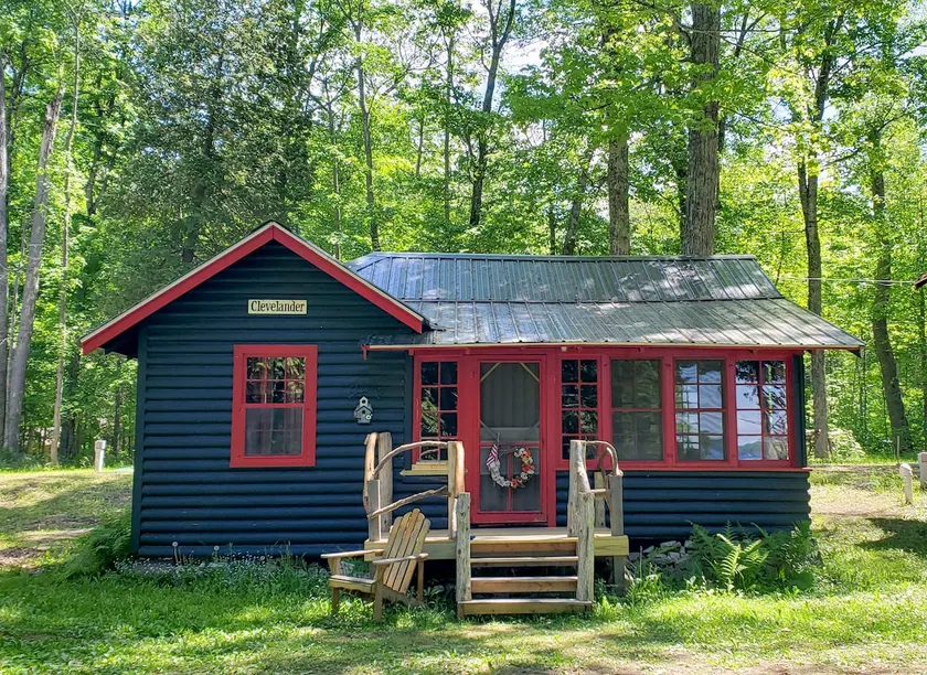 Cleveland - Hovey's Bear Trap - Indian Lake - Image 1