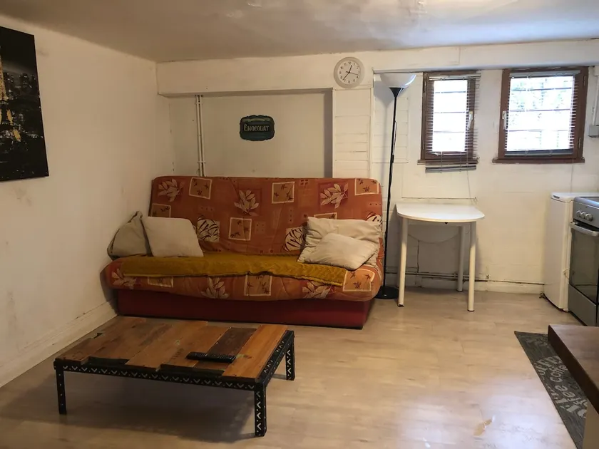 Ground floor apartment of a pavilion - Image 1
