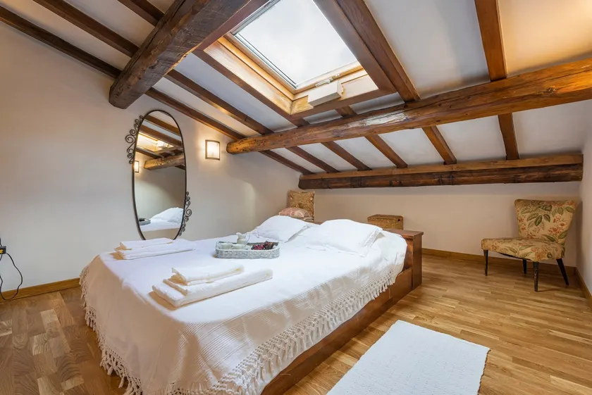 Florence apartment in the history villa - Image 1