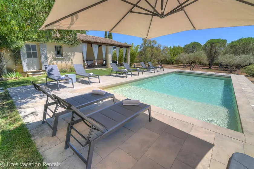 Gorgeous property in a calm village with plenty of space & heated pool - Image 1