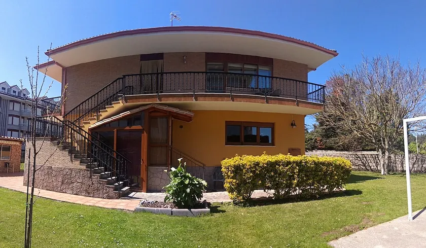 Villa La Rufina Noja - Image 1