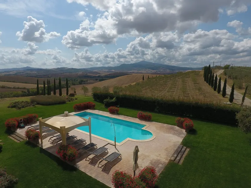Gorgeous Villa 18p in the heart of Tuscany hills - Image 1