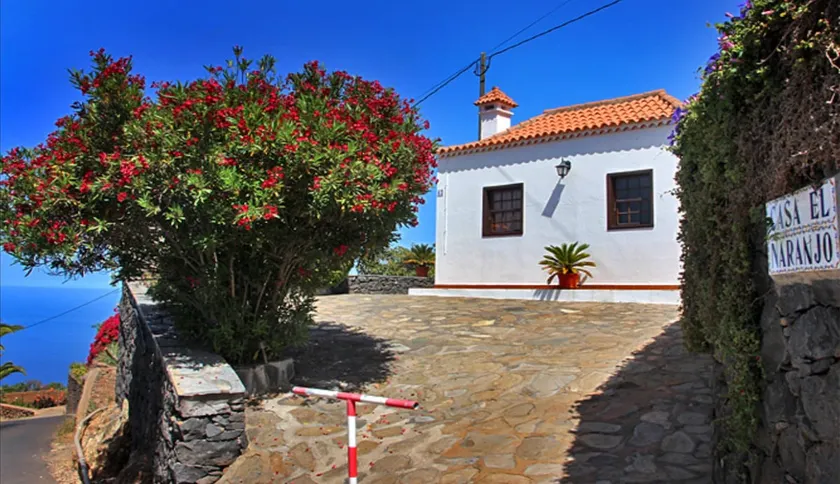 El Naranjo Viejo House - Image 1