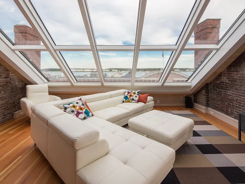Downtown Penthouse Suite - Stunning Harbor Views - Image 1