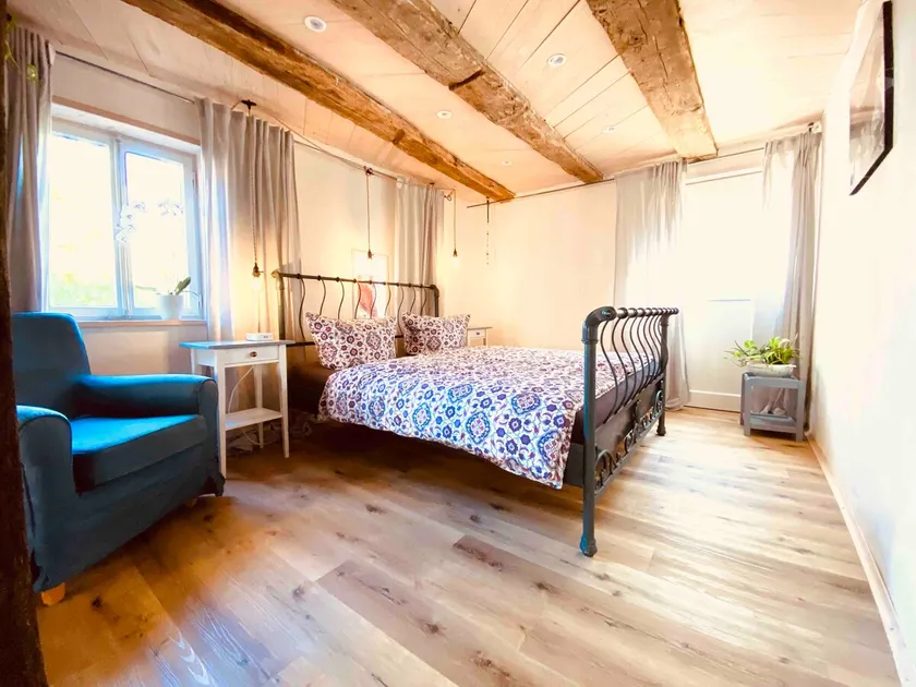 Timber frame | First floor | Quiet | Dogs welcome - Image 1