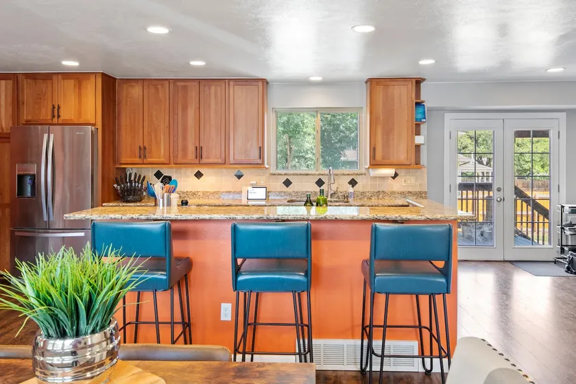 MODERN ZEN HOUSE | RED ROCKS, MOUNTAINS, SLEEPS 14 - Image 1